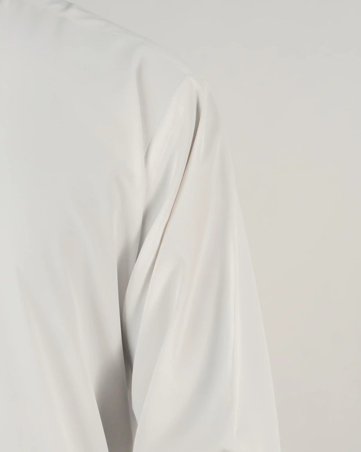 Saudi White Thobe Collared
