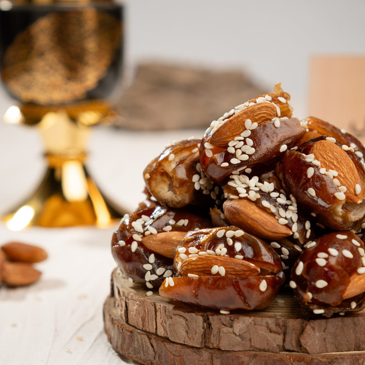 Brown Assorted Dates (Almond)