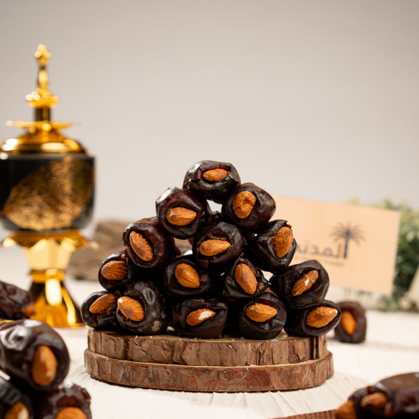 Black Assorted Dates (Almond)